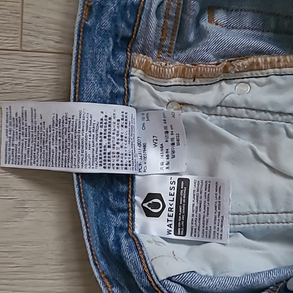 Levis 501 cutoff shorts - Picture 3 of 4